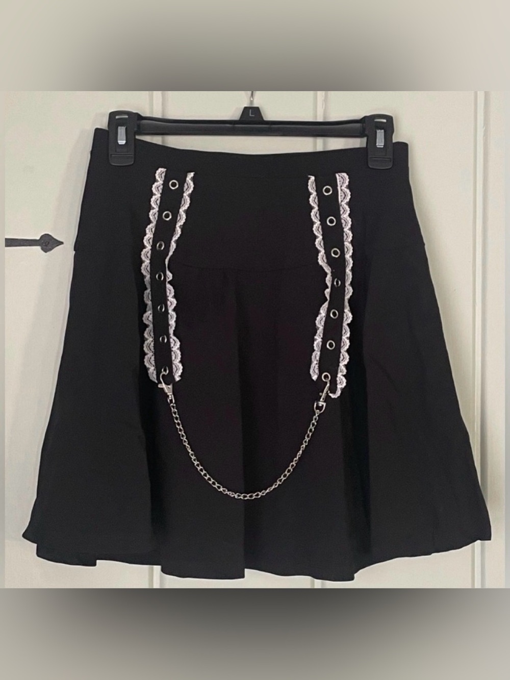 Hot Topic Lace Garter’s and Grommet Skirt size S NWOT